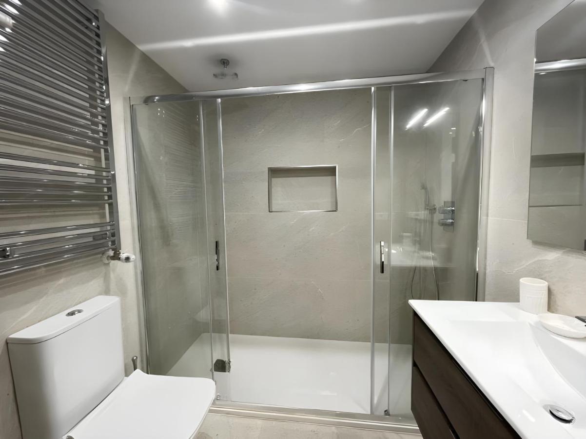 Amplio Y Moderno Piso De 4 Habitaciones Y Terraza Pontevedra Eksteriør billede