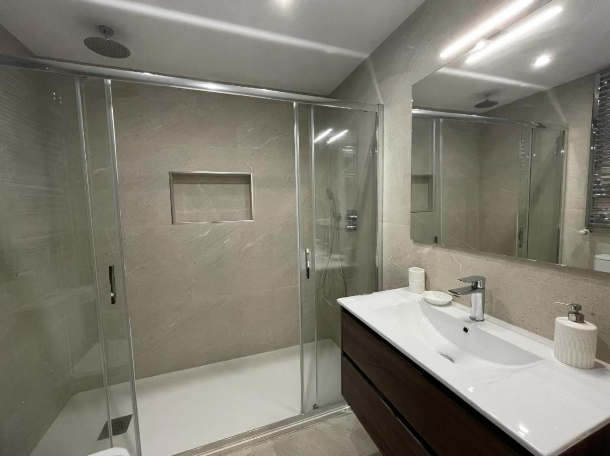 Amplio Y Moderno Piso De 4 Habitaciones Y Terraza Pontevedra Eksteriør billede