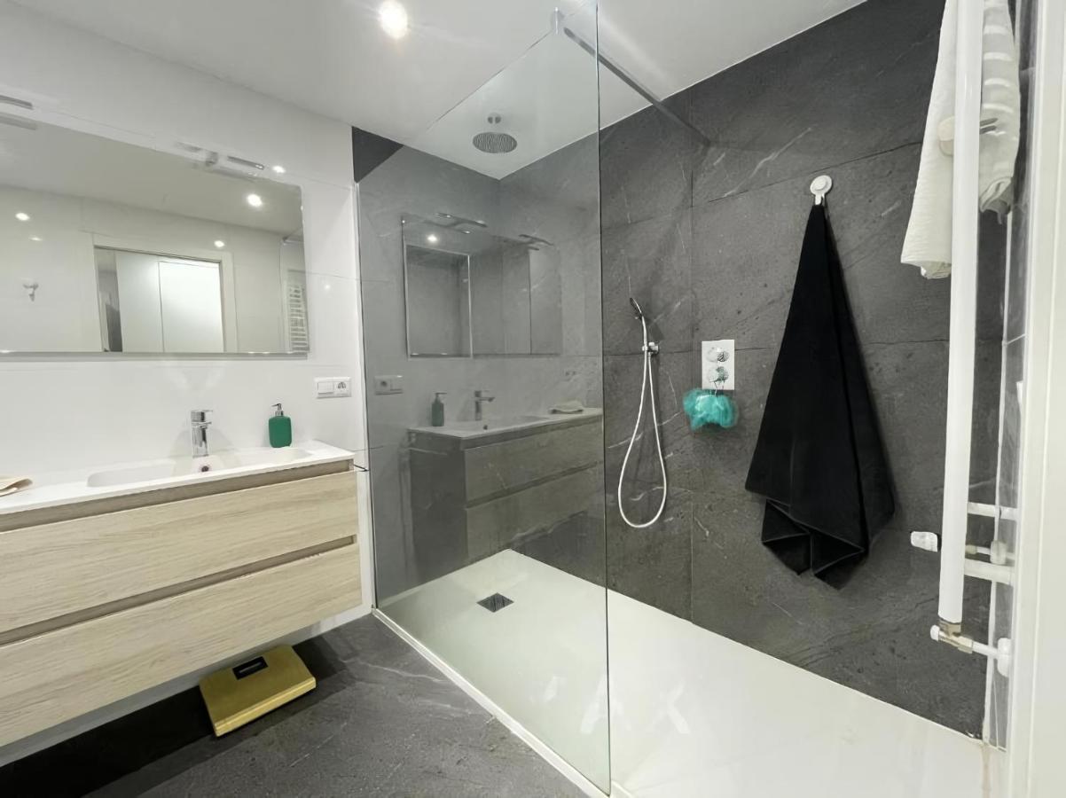 Amplio Y Moderno Piso De 4 Habitaciones Y Terraza Pontevedra Eksteriør billede
